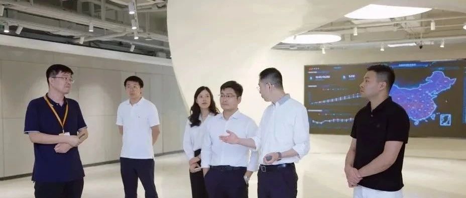 �����������ÿ���������ίԱ�������������ε����һ�е�����֮��8590cn�����Ƽ����н���